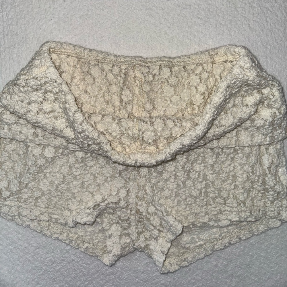 Y2K White Lace Foldover Micro Shorts Size Small Boho Beach Coquette - Picture 6 of 12